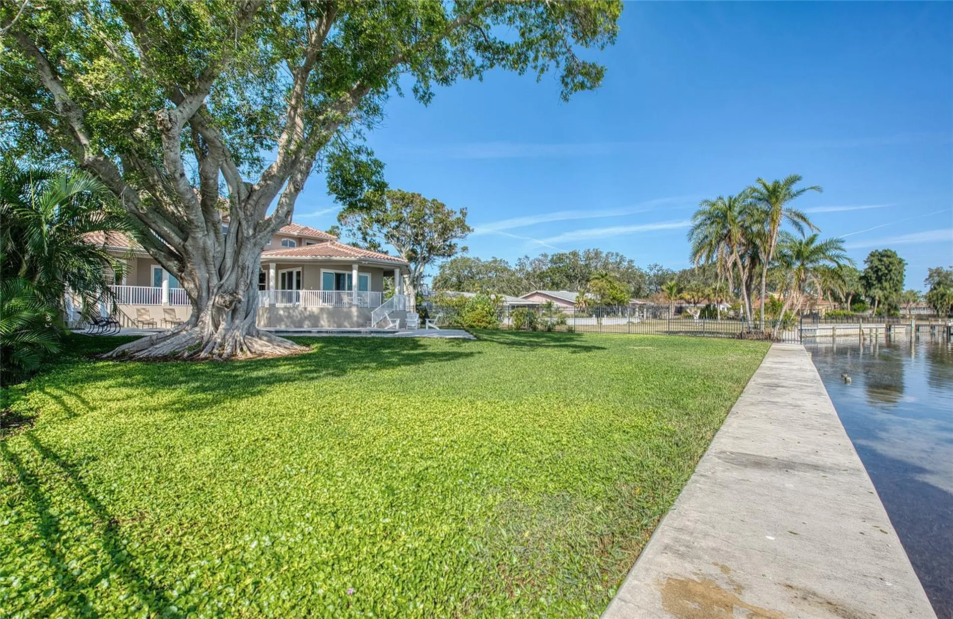5918 Bahama Shores Drive S St Petersburg FL 33705