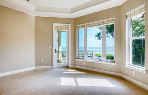5918 Bahama Shores Drive S St Petersburg FL 33705