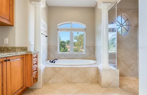 5918 Bahama Shores Drive S St Petersburg FL 33705
