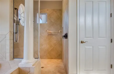 5918 Bahama Shores Drive S St Petersburg FL 33705