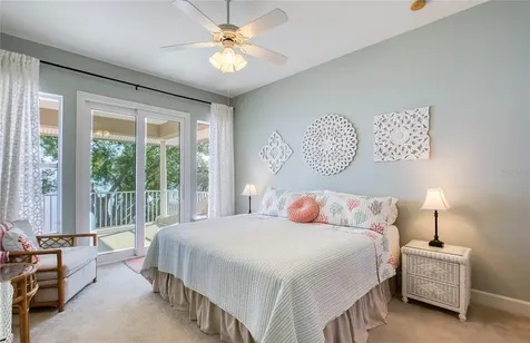5918 Bahama Shores Drive S St Petersburg FL 33705