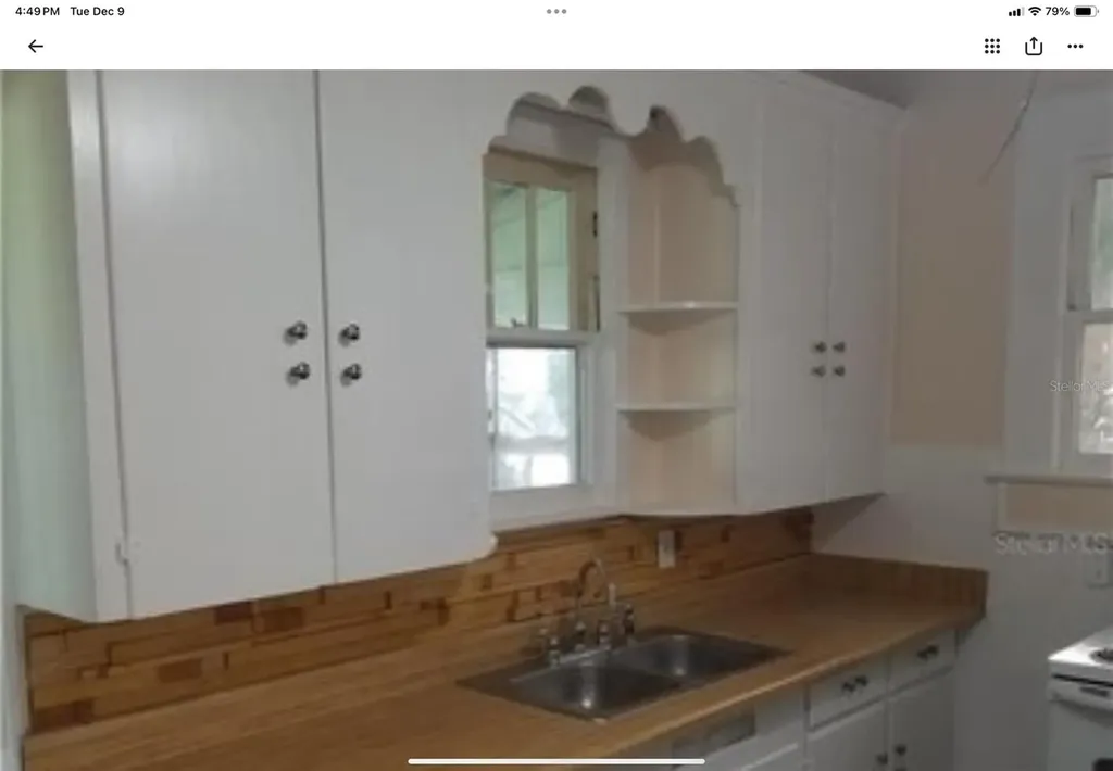 5612 Woodward Avenue Zellwood FL 32798