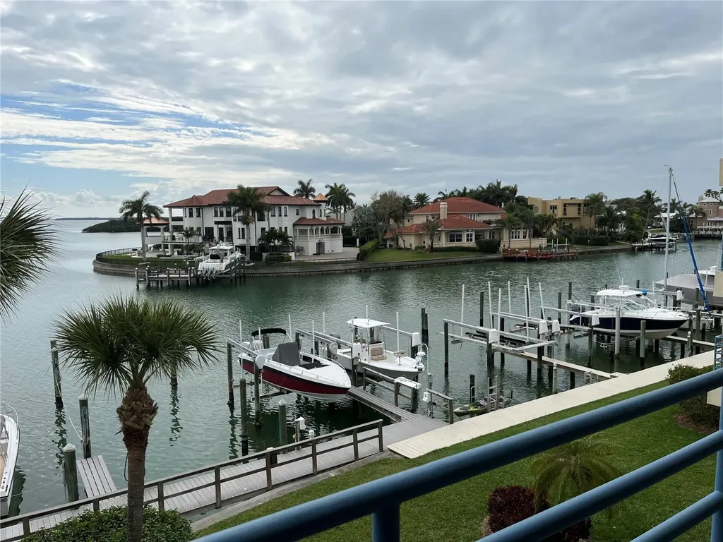 363 Pinellas Bayway S Tierra Verde FL 33715