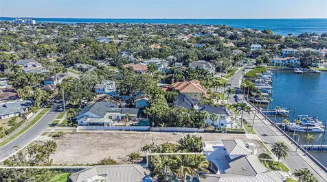 105 Estado Way NE St Petersburg FL 33704