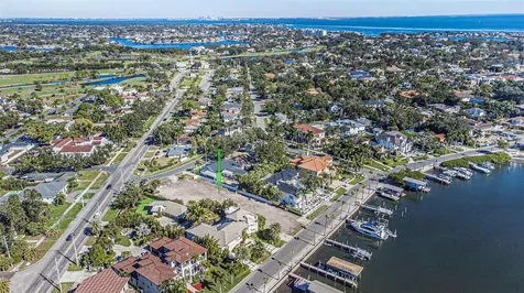 105 Estado Way NE St Petersburg FL 33704