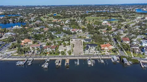 105 Estado Way NE St Petersburg FL 33704