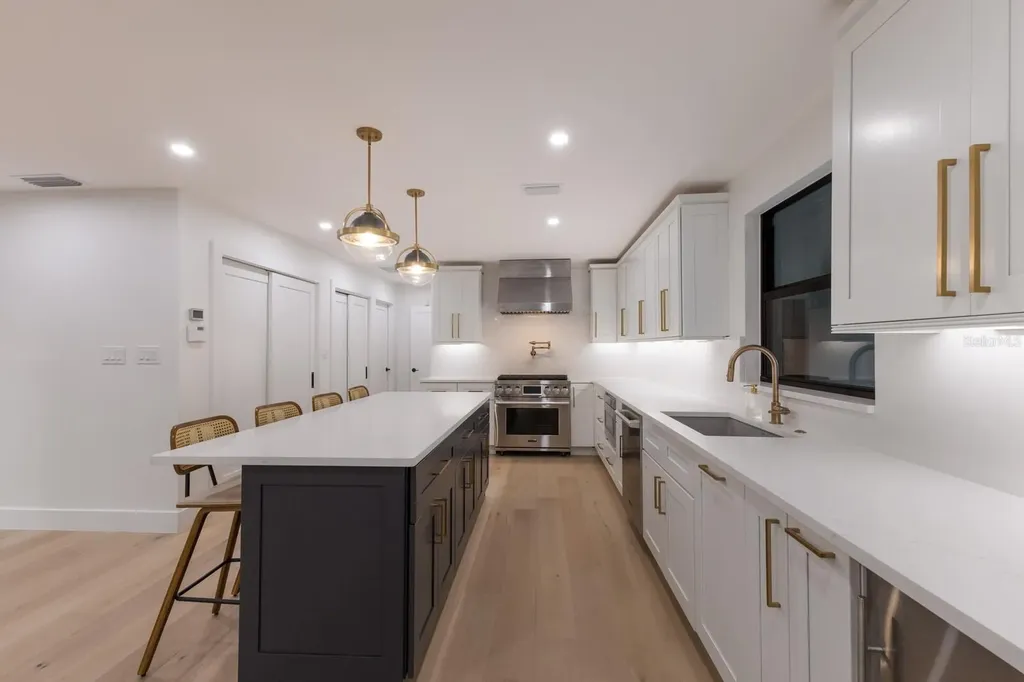 510 Putter Lane Longboat Key FL 34228