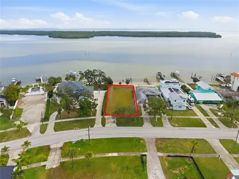 6043 Bayou Grande Boulevard NE St Petersburg FL 33703