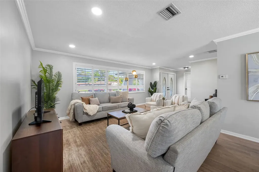 1932 Oro Court Clearwater FL 33764