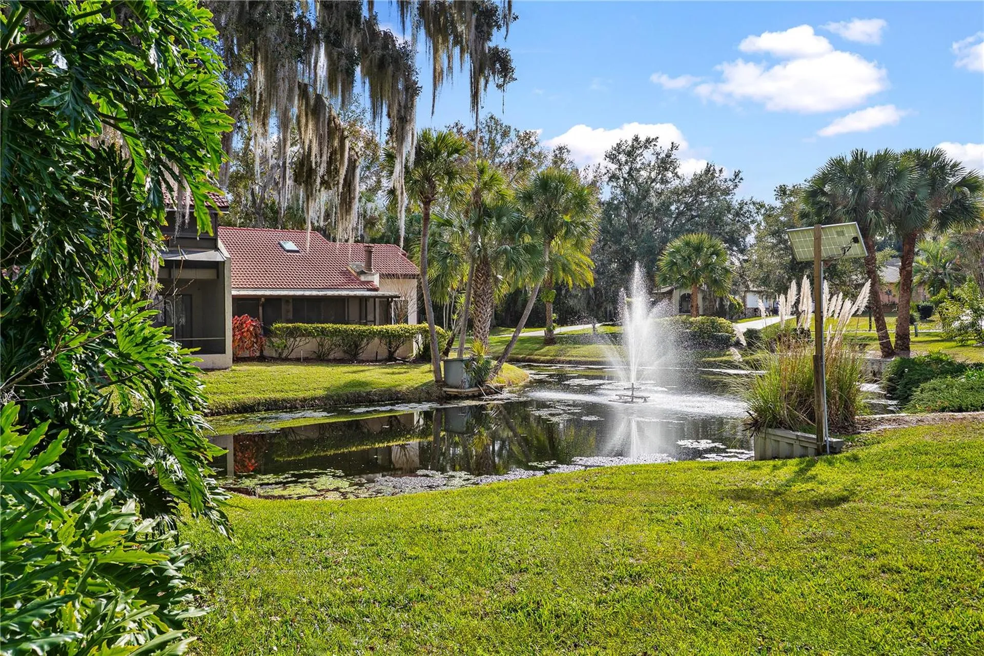 402 Clusterwood Drive Yalaha FL 34797