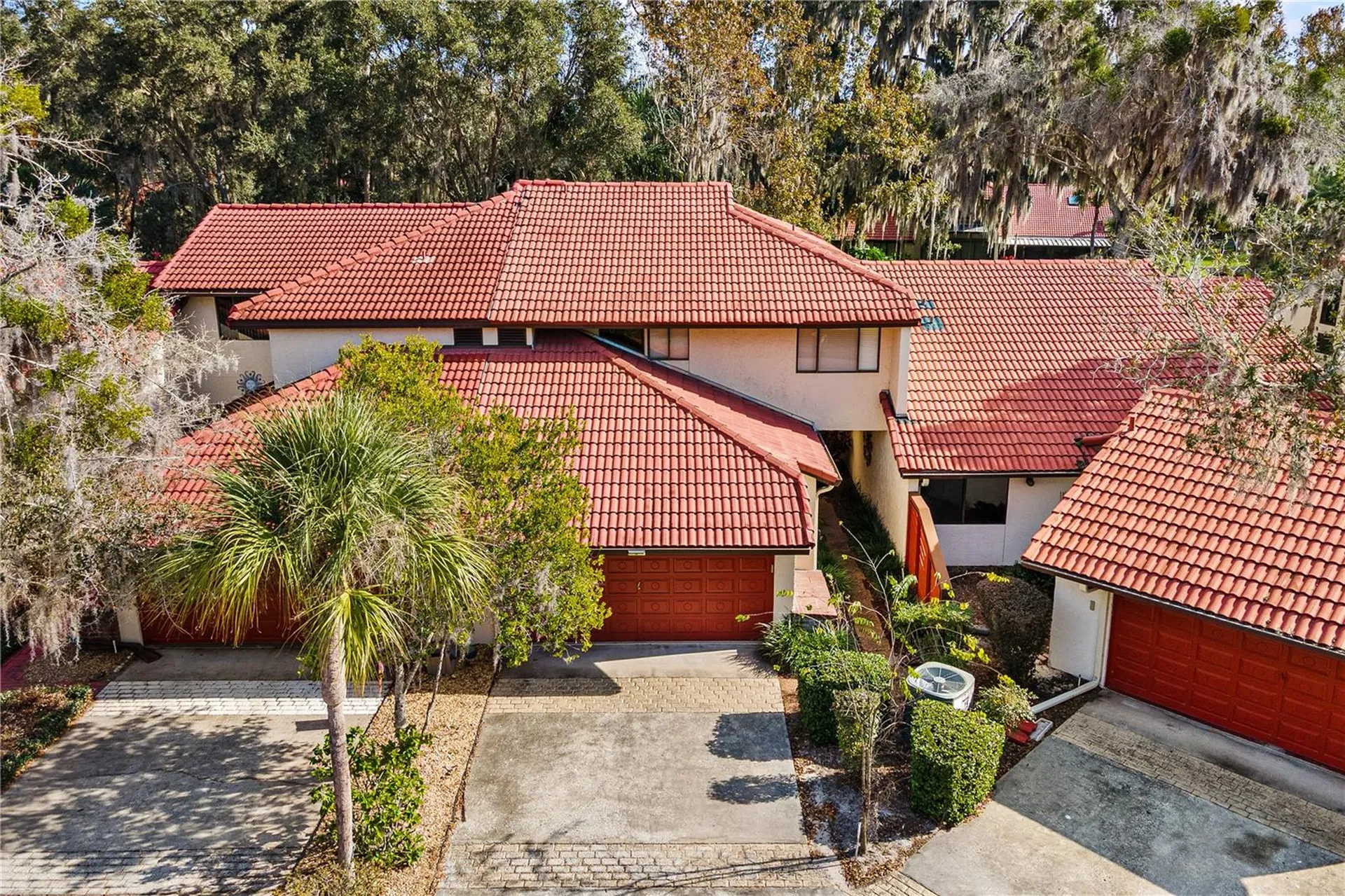 402 Clusterwood Drive Yalaha FL 34797