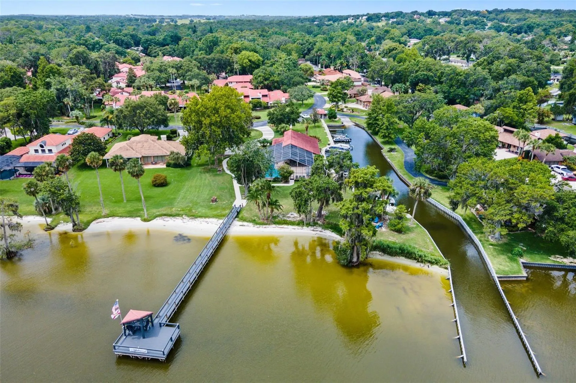 402 Clusterwood Drive Yalaha FL 34797