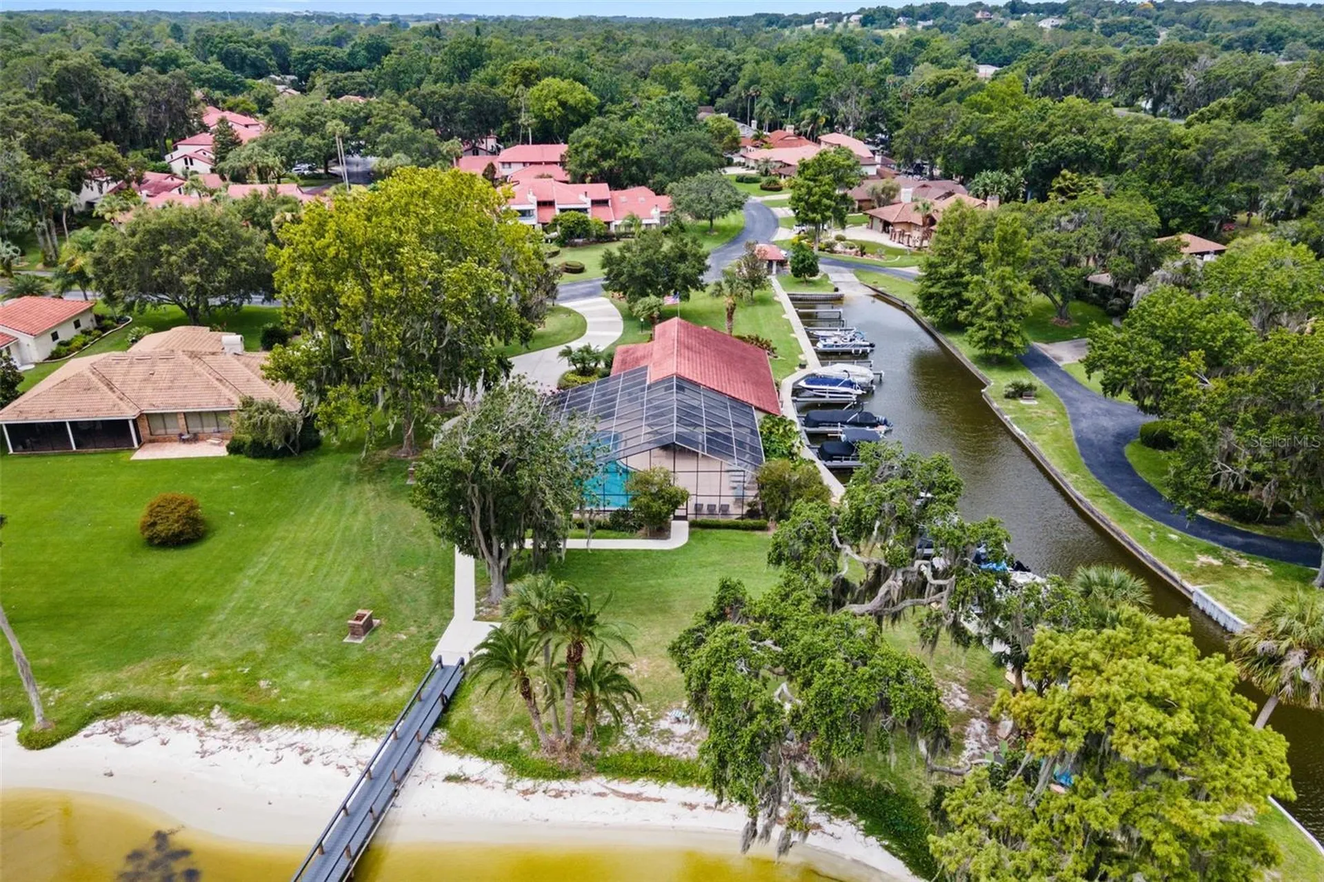 402 Clusterwood Drive Yalaha FL 34797