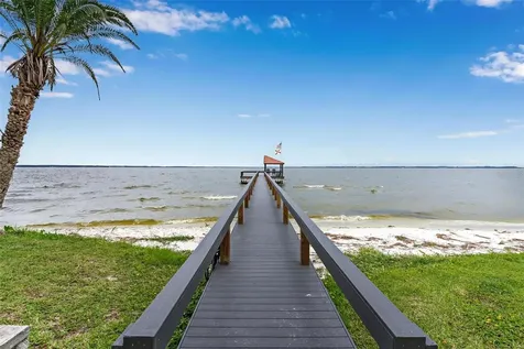 402 Clusterwood Drive Yalaha FL 34797