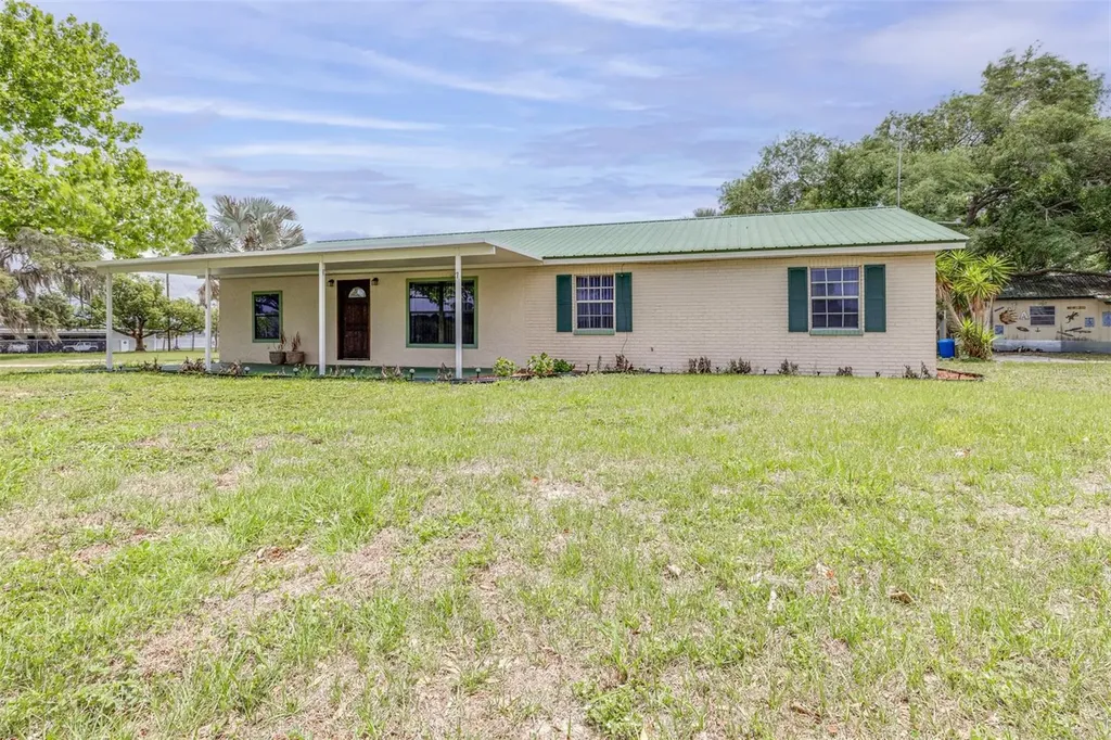 1645 County Road 630 W Frostproof FL 33843