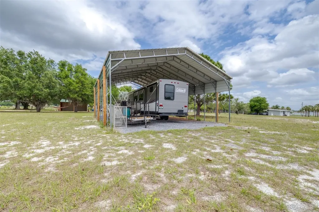1645 County Road 630 W Frostproof FL 33843