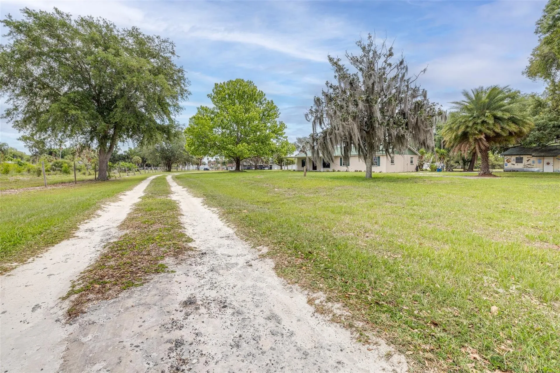 1645 County Road 630 W Frostproof FL 33843