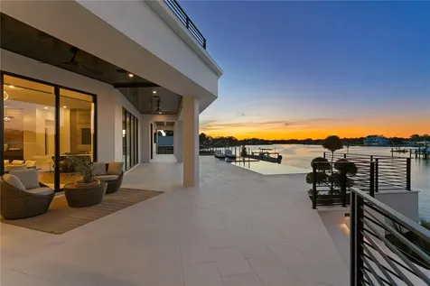1075 31st Terrace NE St Petersburg FL 33704