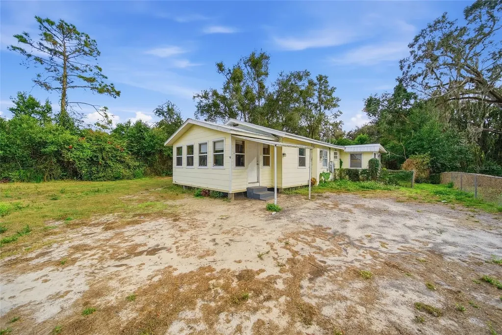 37236 Poinsettia Avenue Dade City FL 33525