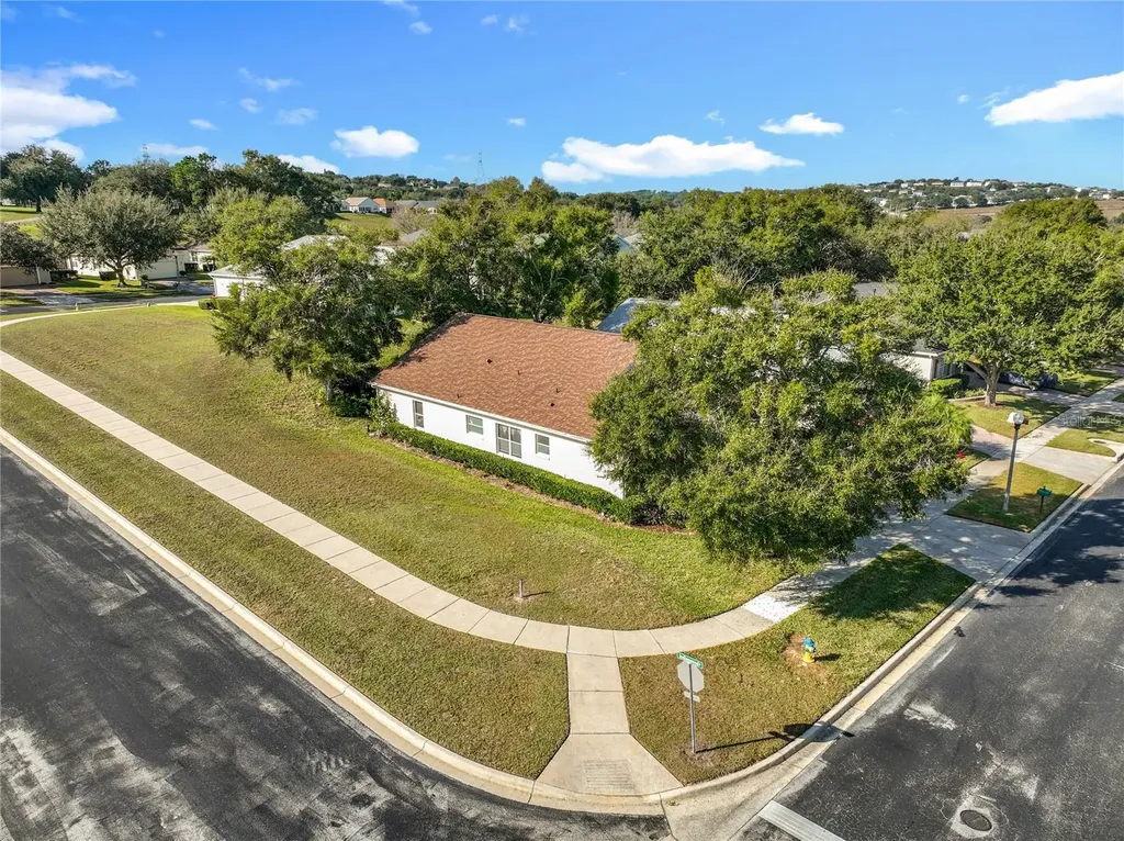 916 Wolf Creek Street Clermont FL 34711