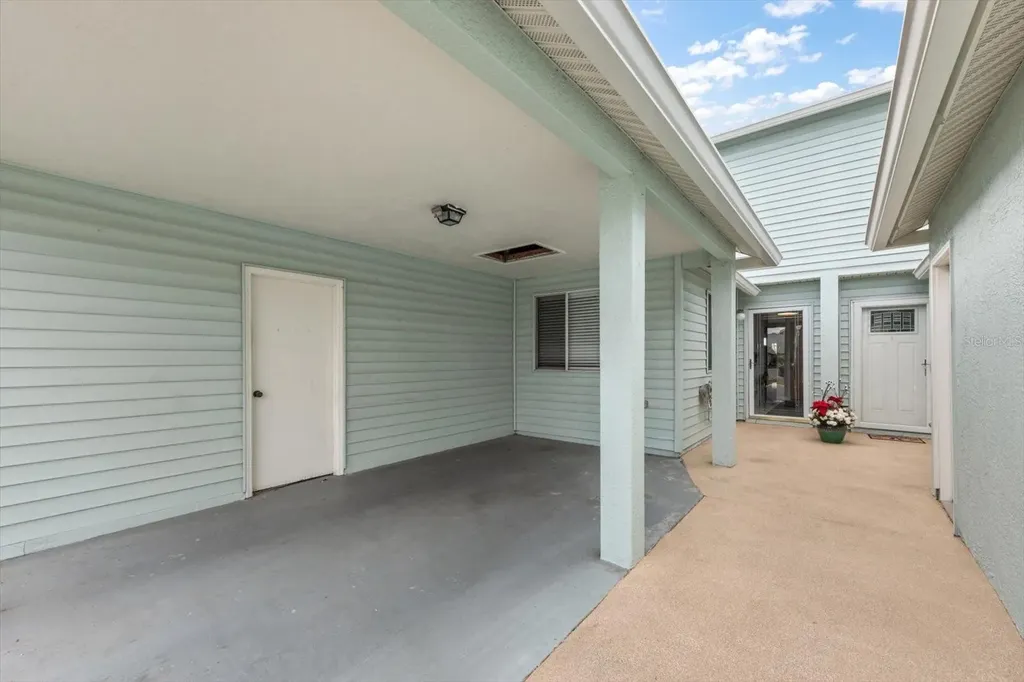 9434 Tara Cay Court Seminole FL 33776