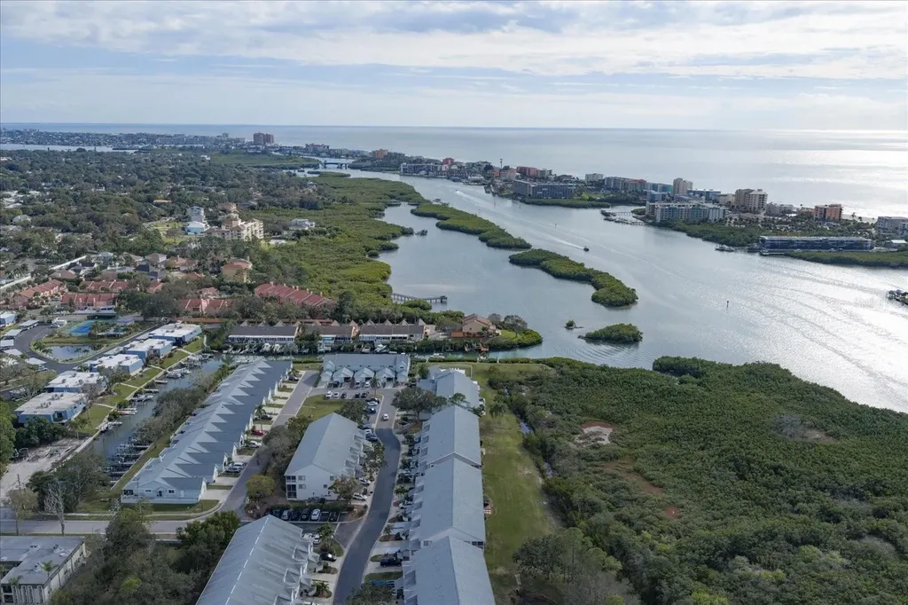 9434 Tara Cay Court Seminole FL 33776