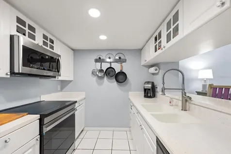 9434 Tara Cay Court Seminole FL 33776