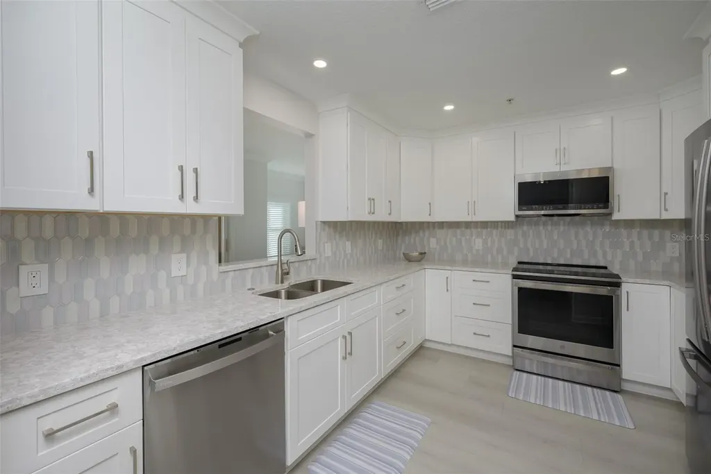 750 N Tamiami Trail Sarasota FL 34236