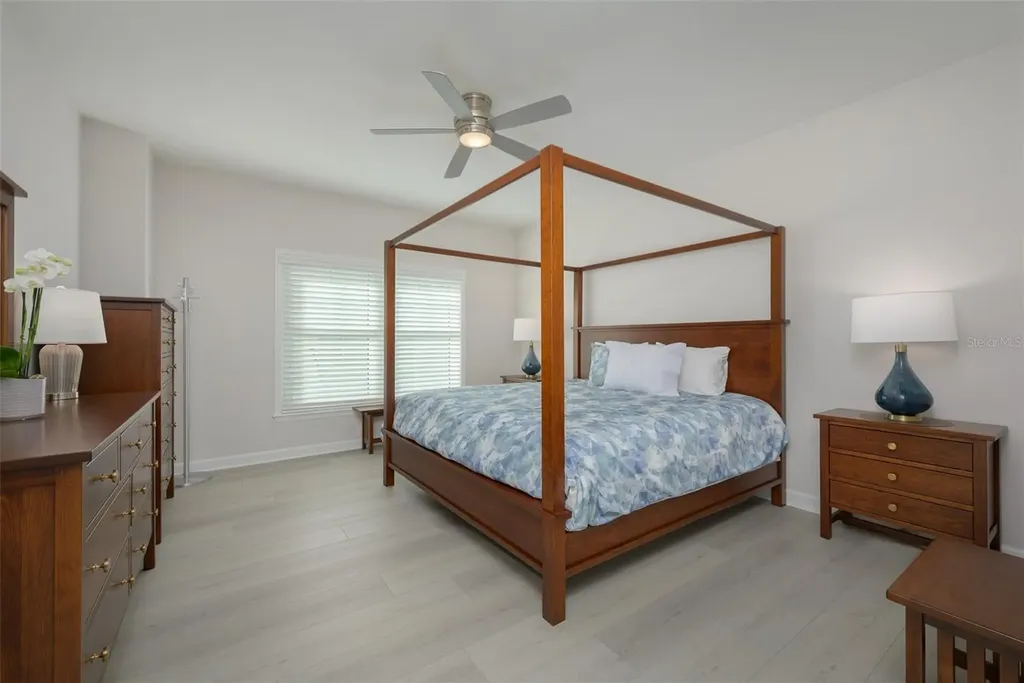 750 N Tamiami Trail Sarasota FL 34236