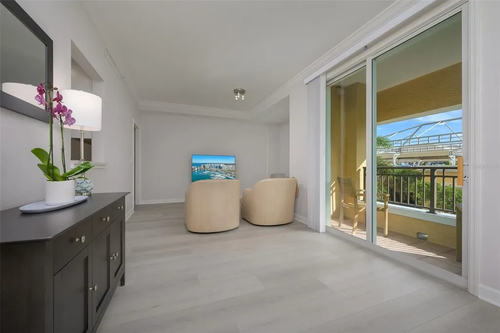 750 N Tamiami Trail Sarasota FL 34236