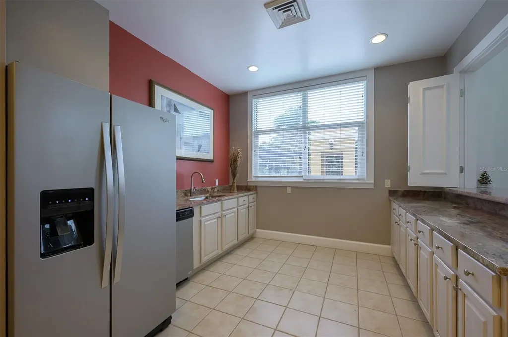 750 N Tamiami Trail Sarasota FL 34236