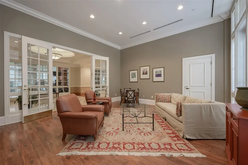 750 N Tamiami Trail Sarasota FL 34236
