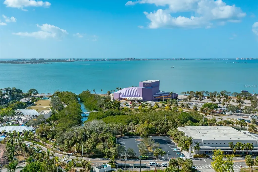 750 N Tamiami Trail Sarasota FL 34236
