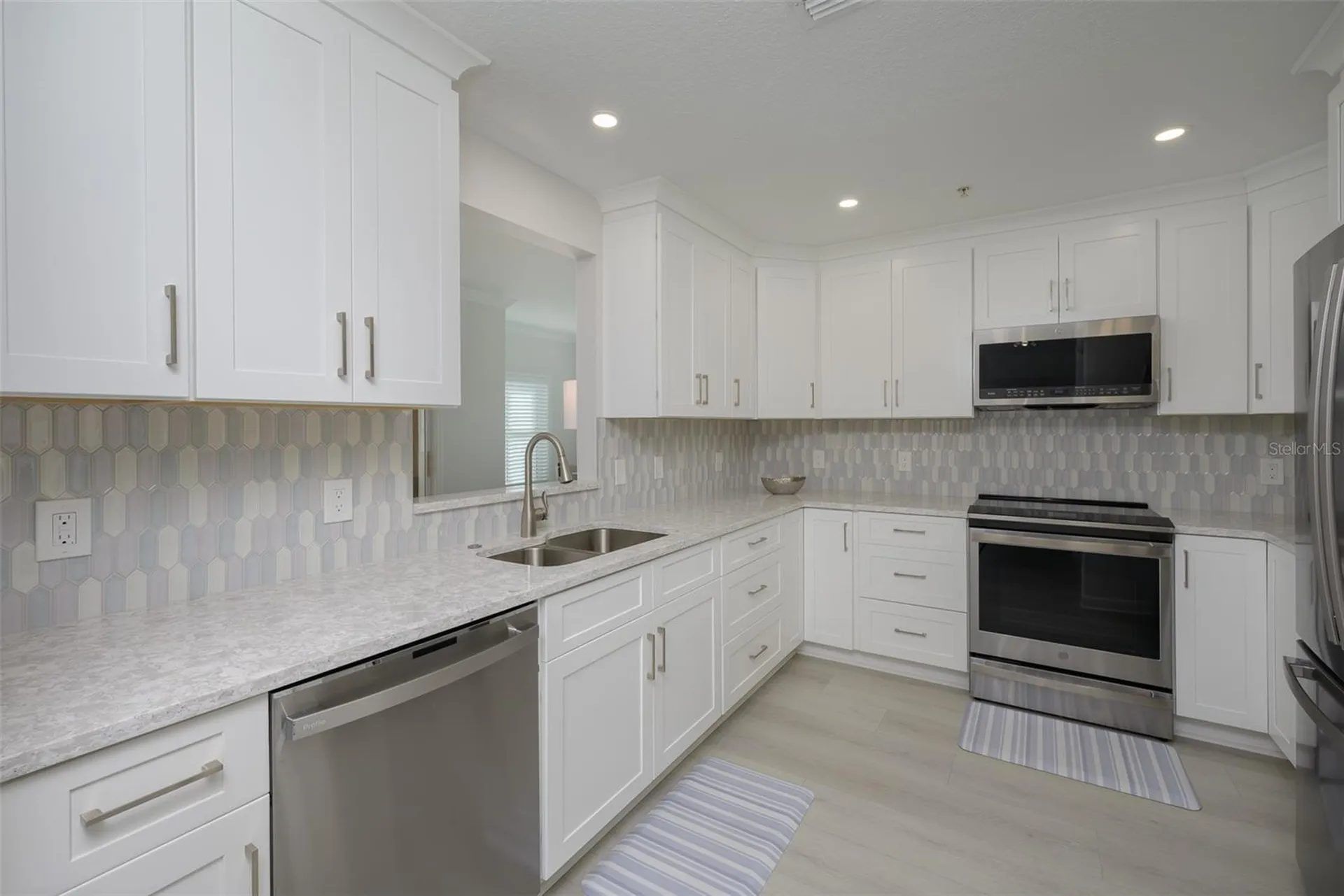750 N Tamiami Trail Sarasota FL 34236