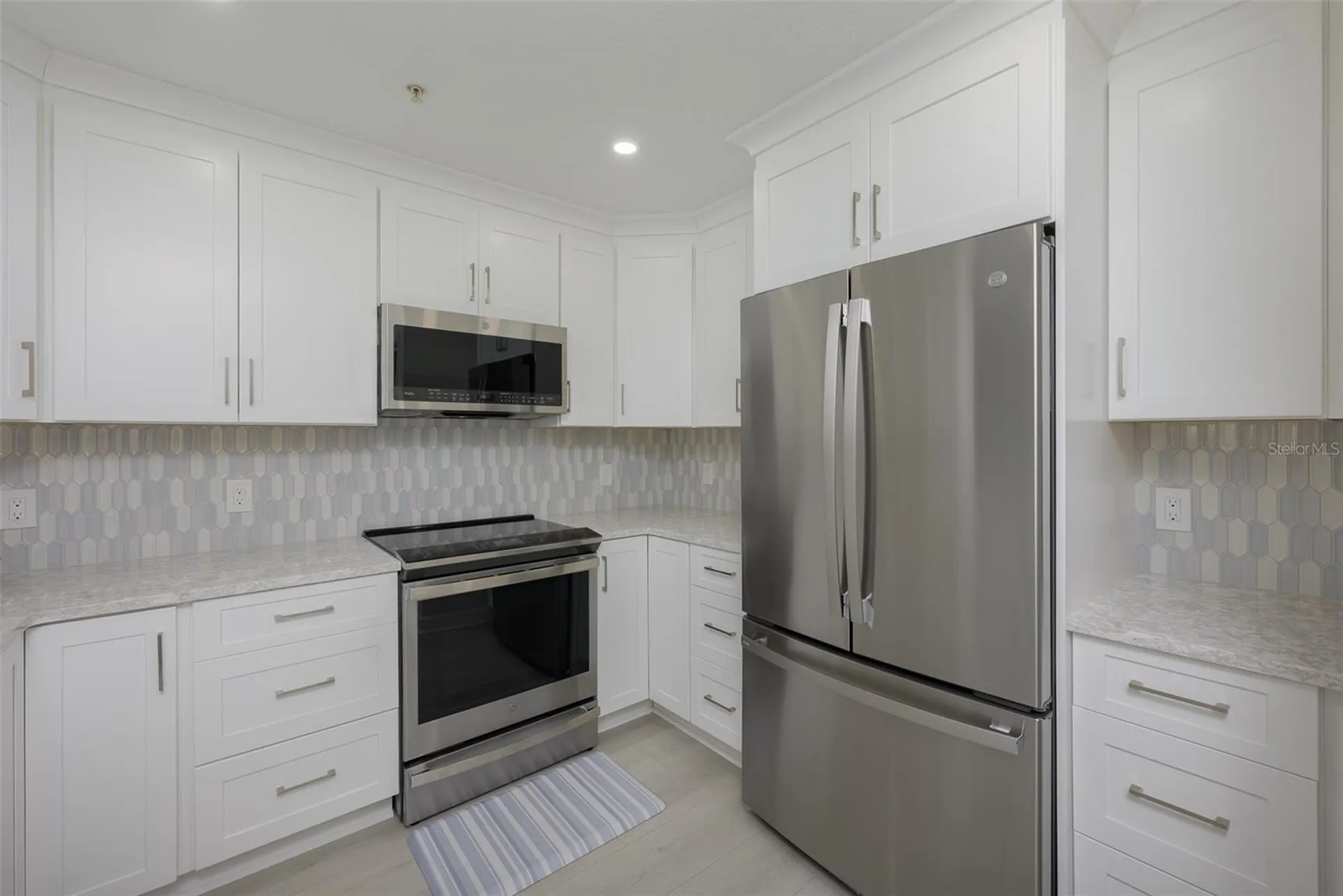 750 N Tamiami Trail Sarasota FL 34236