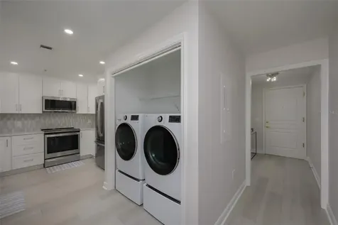 750 N Tamiami Trail Sarasota FL 34236