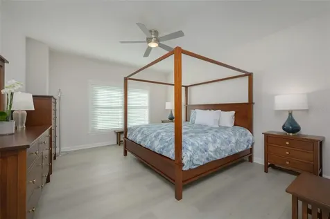 750 N Tamiami Trail Sarasota FL 34236