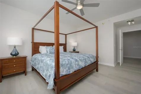 750 N Tamiami Trail Sarasota FL 34236