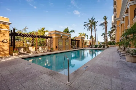 750 N Tamiami Trail Sarasota FL 34236