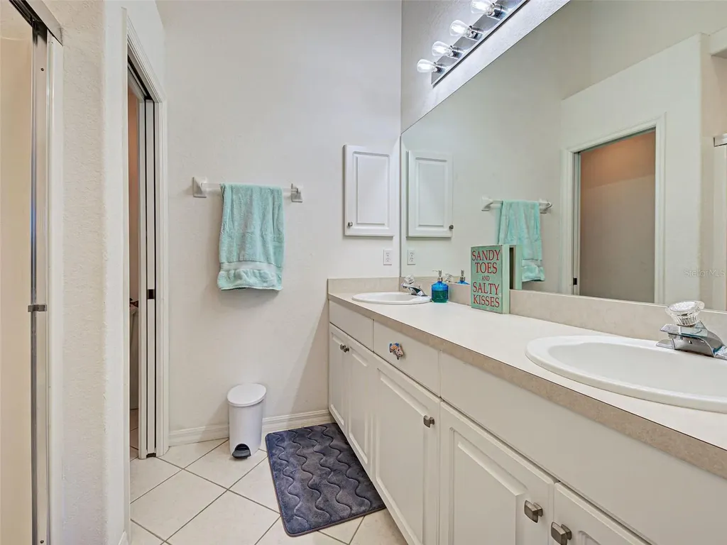 703 Casa Del Lago Way Venice FL 34292