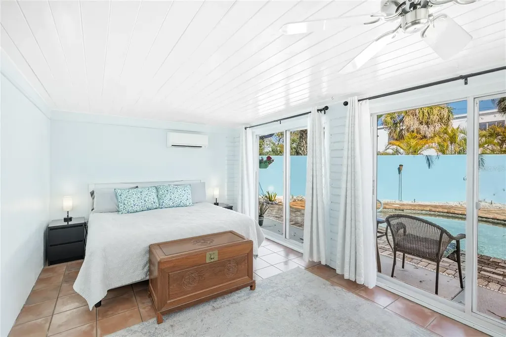 1939 High Point Drive Sarasota FL 34236