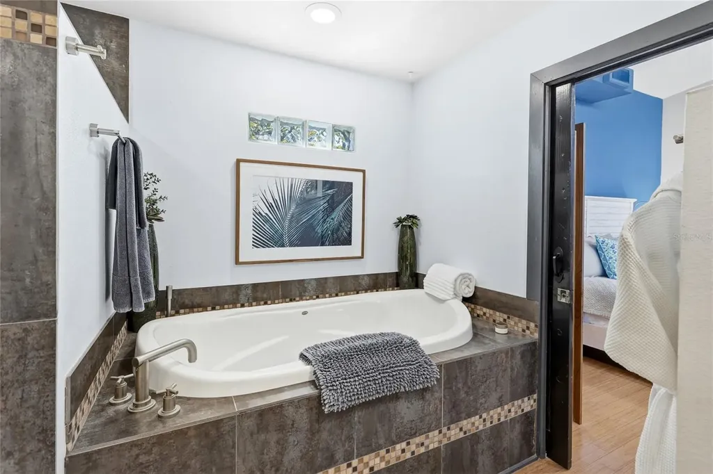 1939 High Point Drive Sarasota FL 34236
