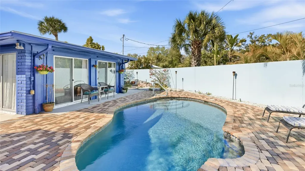 1939 High Point Drive Sarasota FL 34236