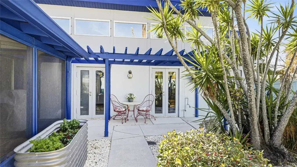 1939 High Point Drive Sarasota FL 34236
