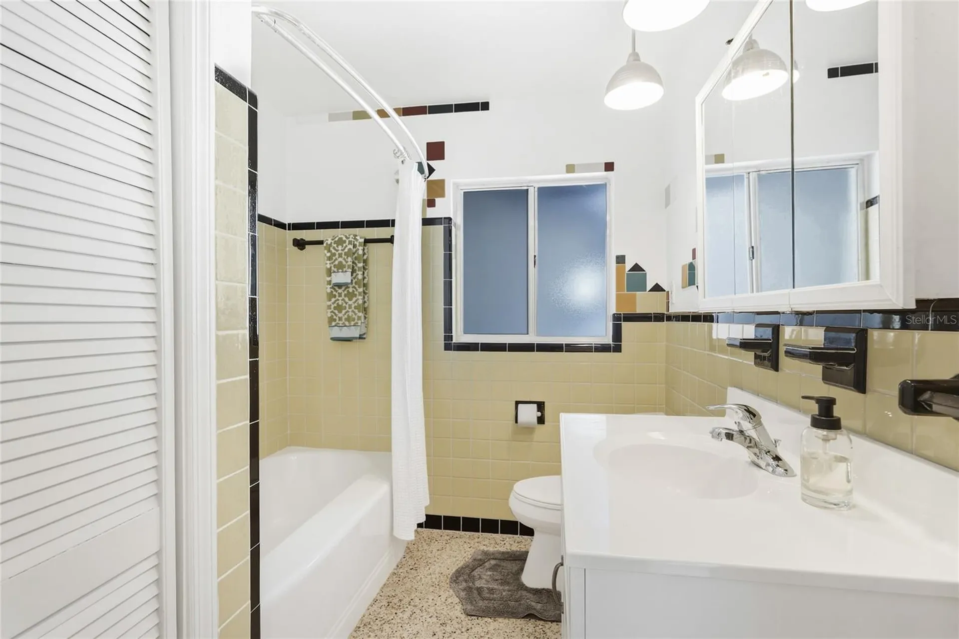 1939 High Point Drive Sarasota FL 34236