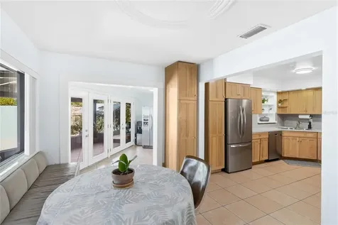 1939 High Point Drive Sarasota FL 34236