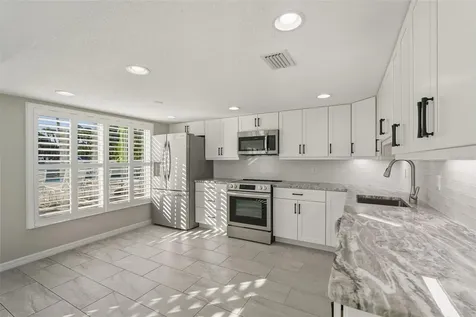 5055 N Beach Road Englewood FL 34223