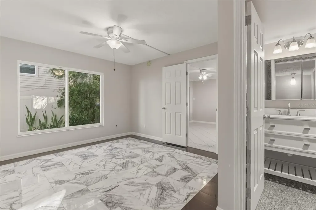 5055 N Beach Road Englewood FL 34223