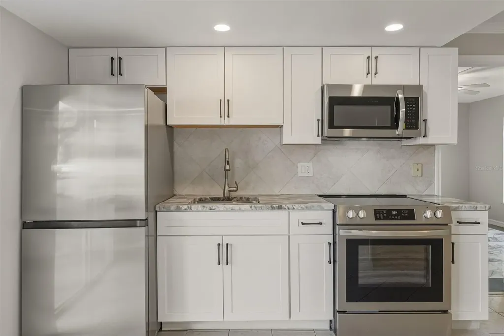 5055 N Beach Road Englewood FL 34223