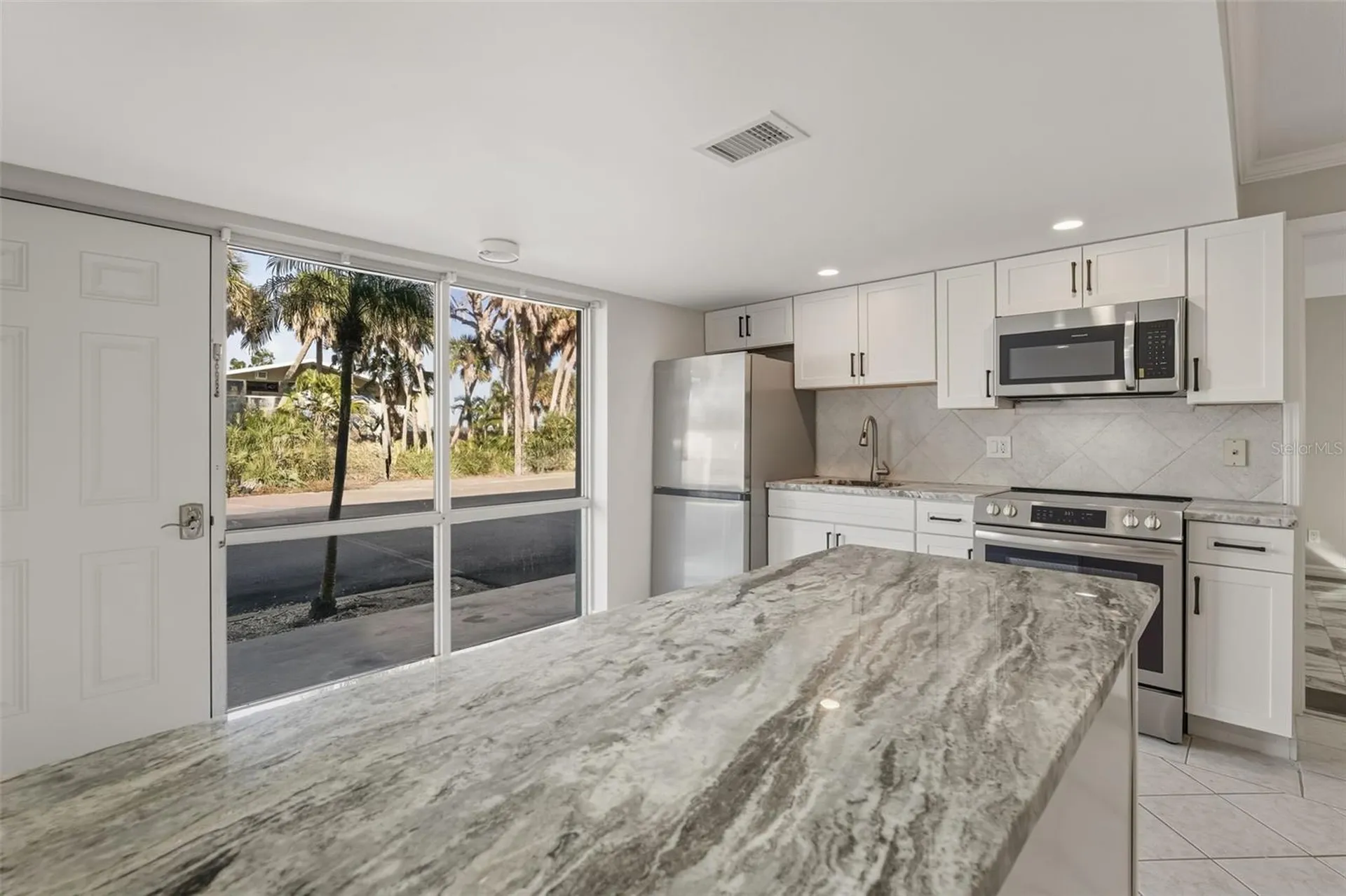 5055 N Beach Road Englewood FL 34223